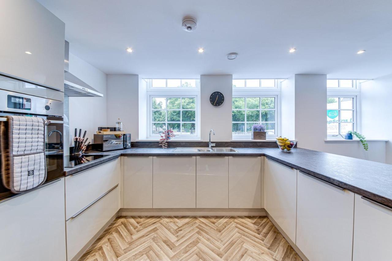 Stylish & Contemporary 2-Bed Townhouse - Parking - Wi-Fi - Netflix Apartment Worksop Exterior foto