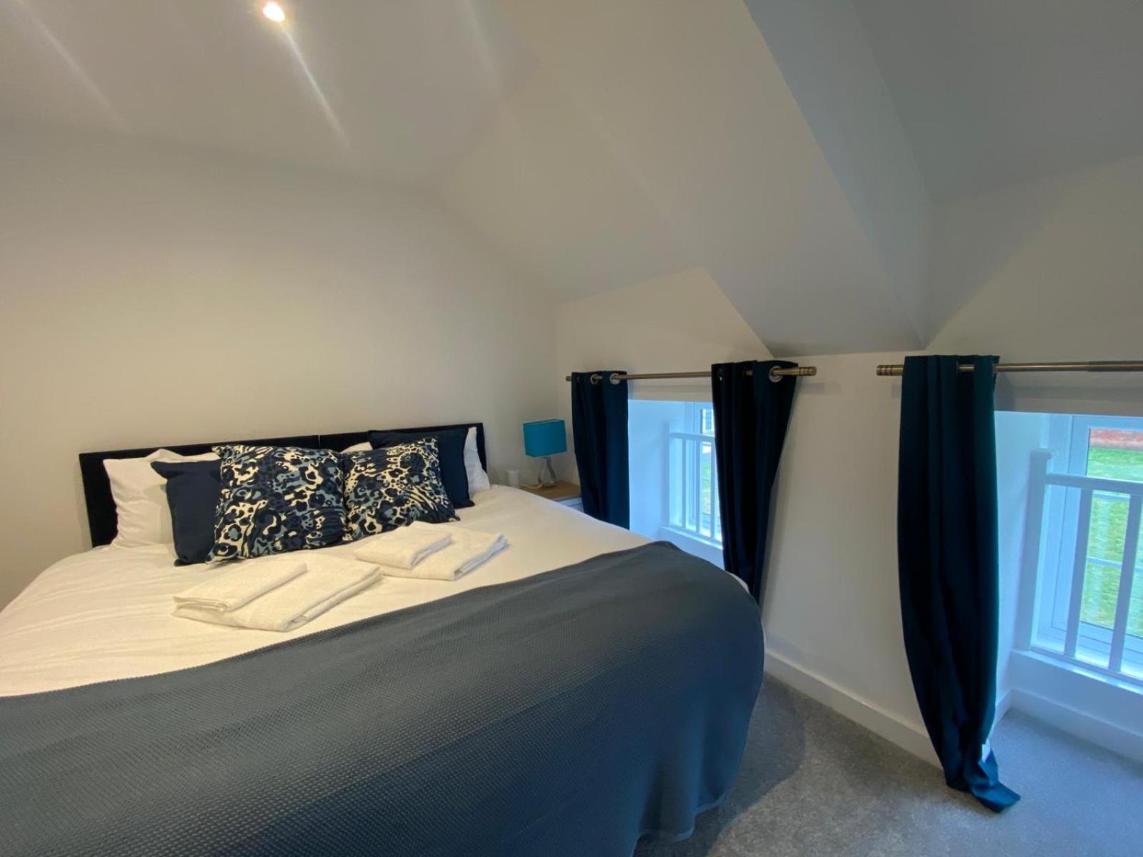 Stylish & Contemporary 2-Bed Townhouse - Parking - Wi-Fi - Netflix Apartment Worksop Exterior foto