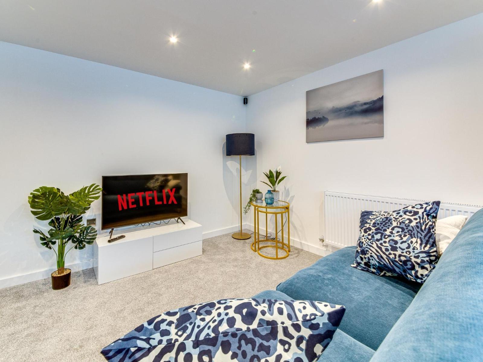 Stylish & Contemporary 2-Bed Townhouse - Parking - Wi-Fi - Netflix Apartment Worksop Exterior foto